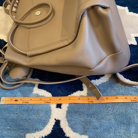 Expressions NYC Shoulder Handbag/BackPack - Picture 7 of 7